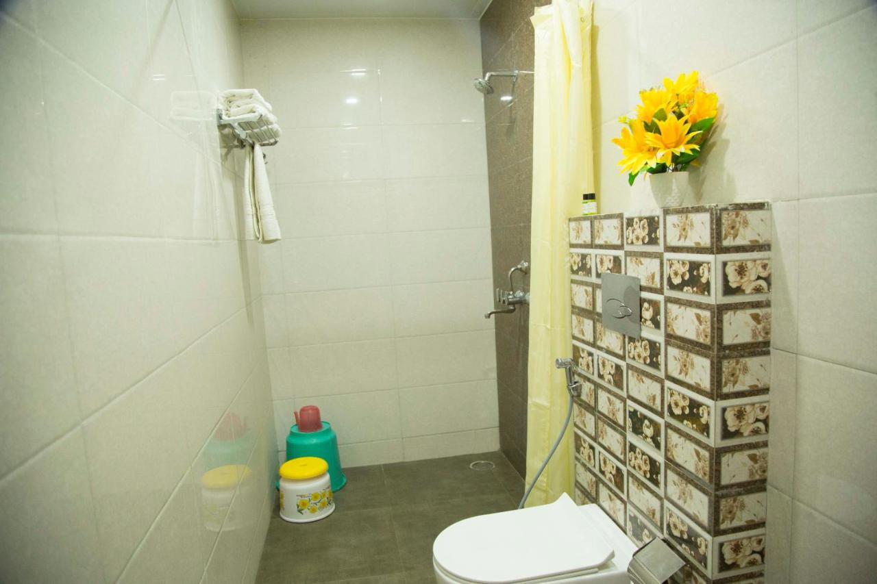 Hotel The Mewar Dabok Buitenkant foto