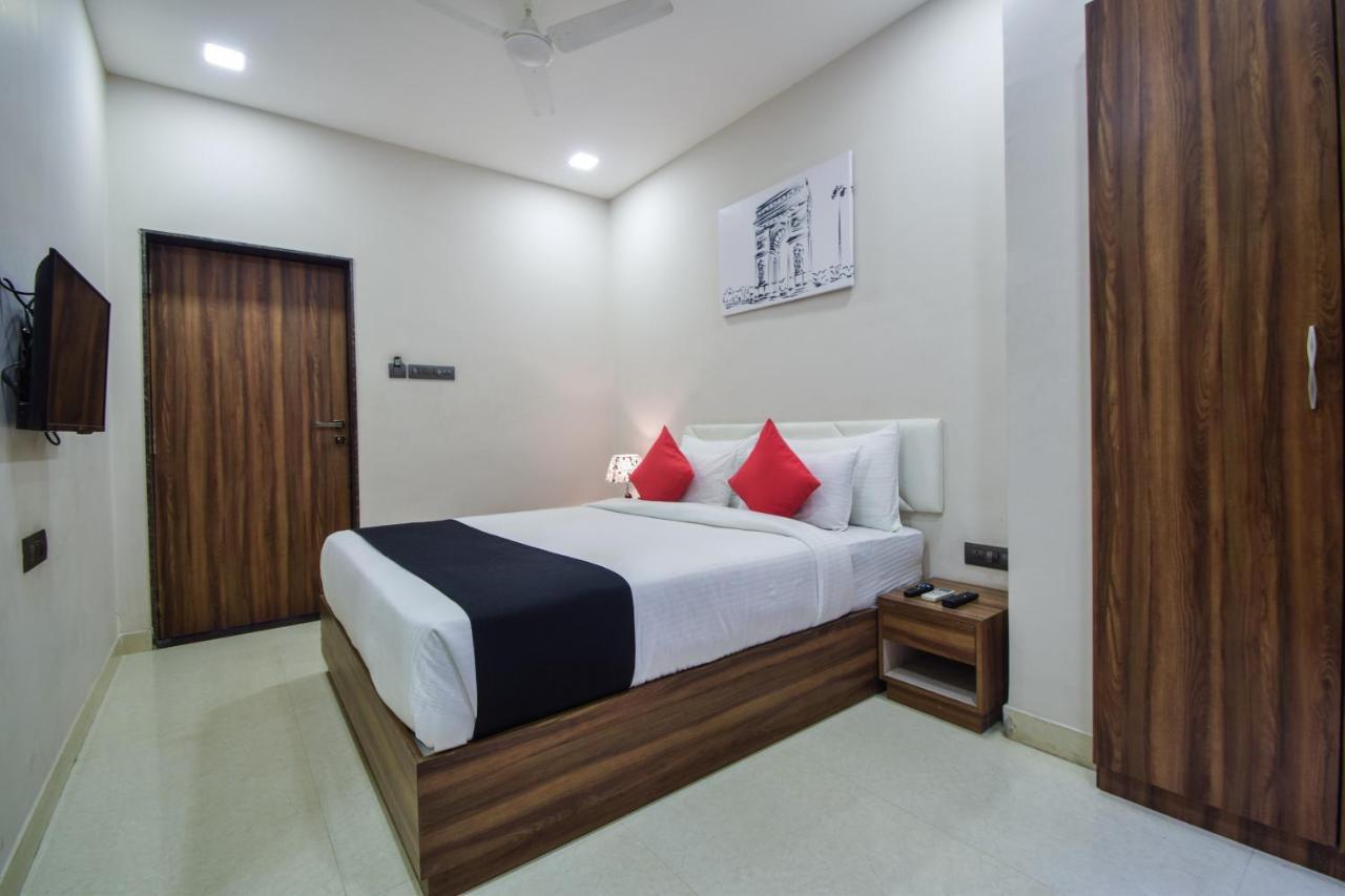Hotel The Mewar Dabok Buitenkant foto