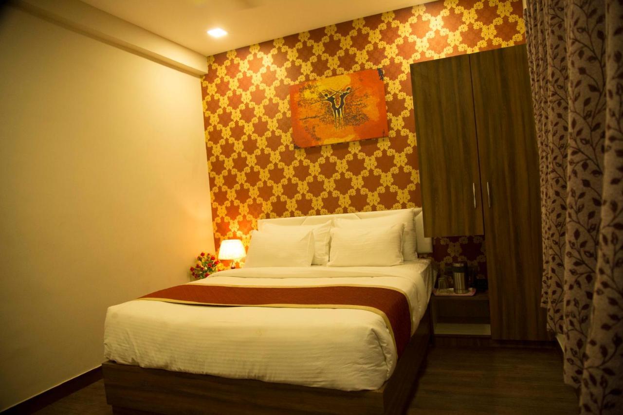 Hotel The Mewar Dabok Buitenkant foto