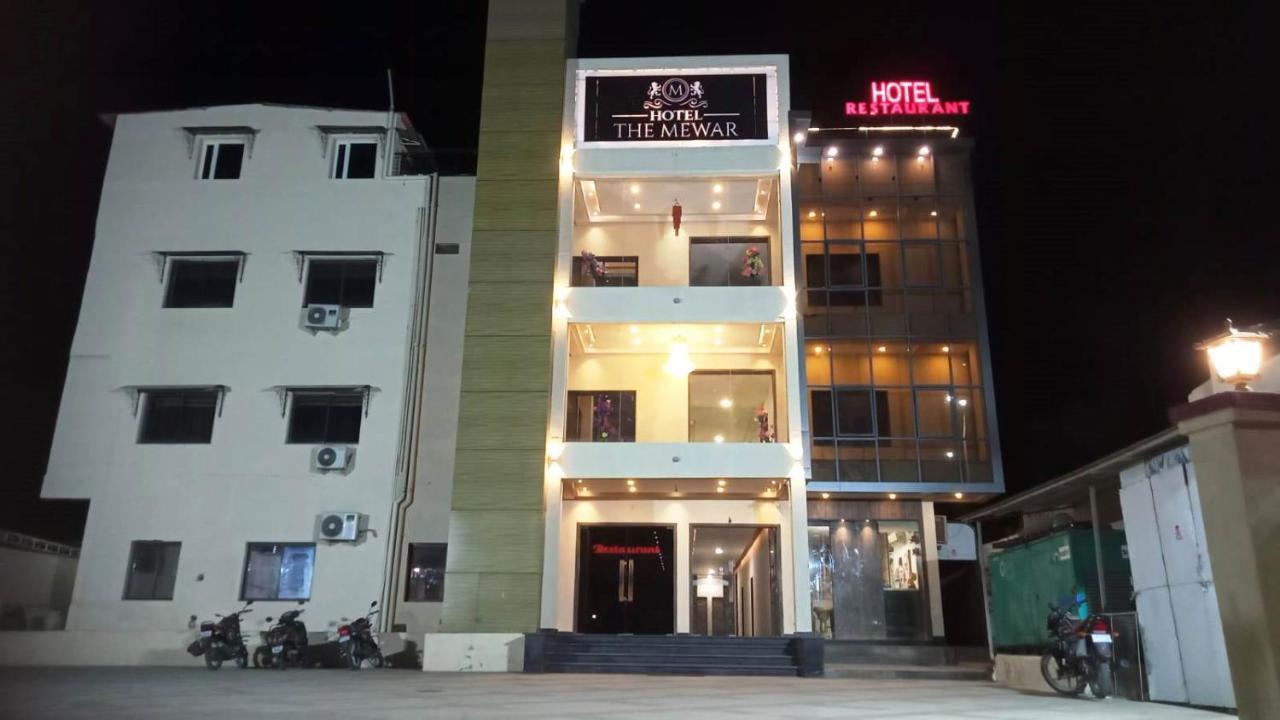 Hotel The Mewar Dabok Buitenkant foto