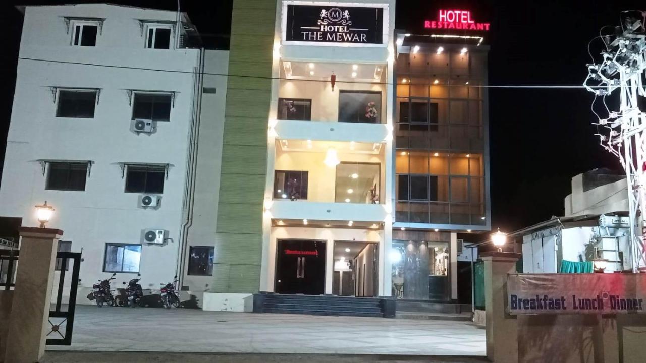 Hotel The Mewar Dabok Buitenkant foto