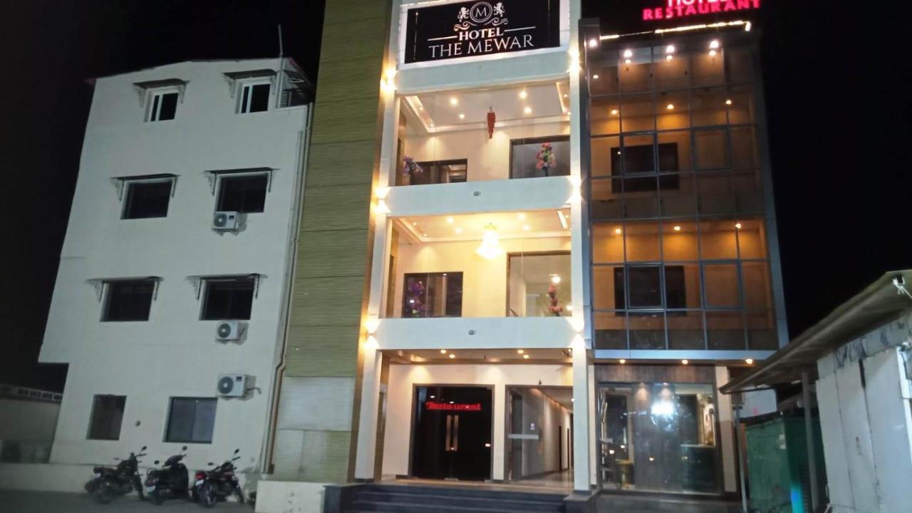 Hotel The Mewar Dabok Buitenkant foto