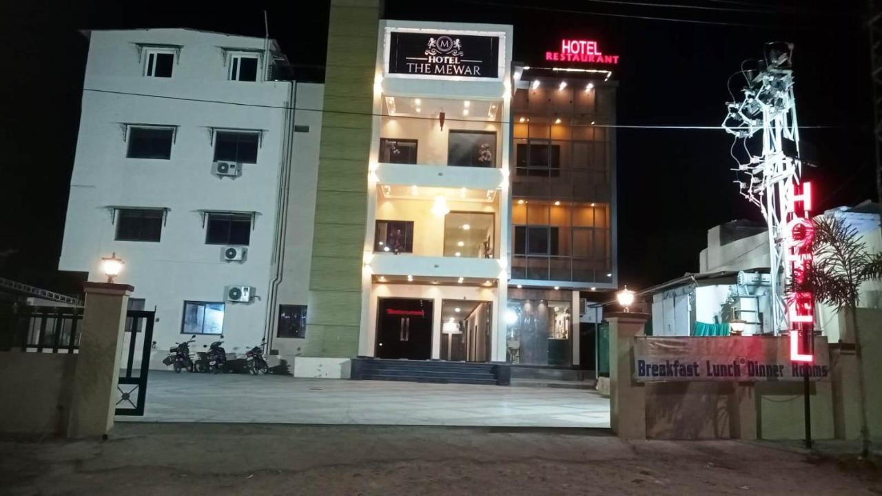 Hotel The Mewar Dabok Buitenkant foto