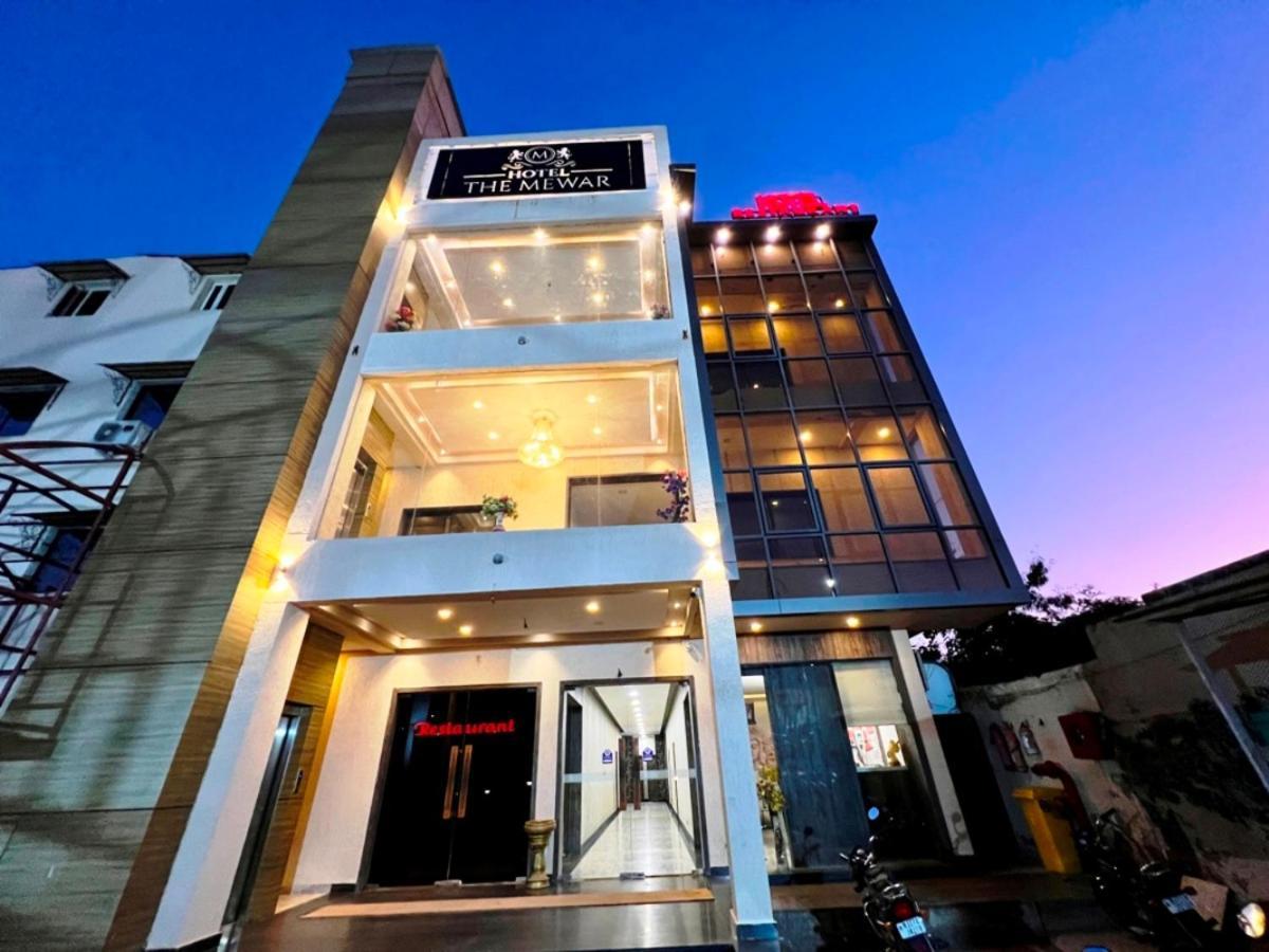 Hotel The Mewar Dabok Buitenkant foto